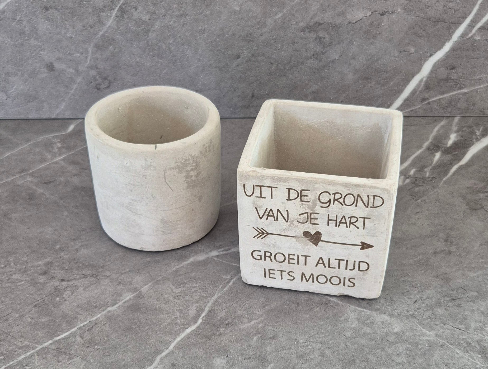 Betonnen bloempotje