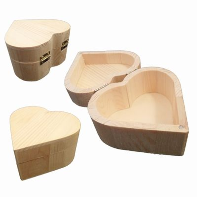 Klein kistje in hartvorm – pauwlonia-10cm