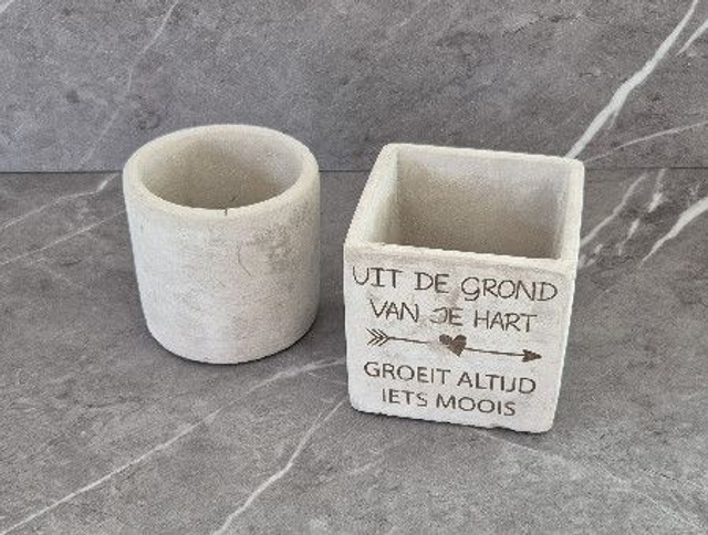 Betonnen bloempotje